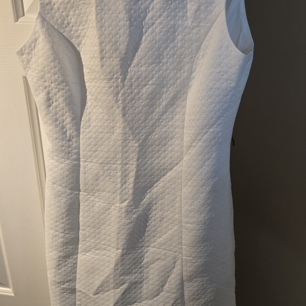 DRESSES - Picture 2 of 16